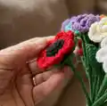 Daisy and Carnation Flower Crochet Pattern step 2 - assembly progress