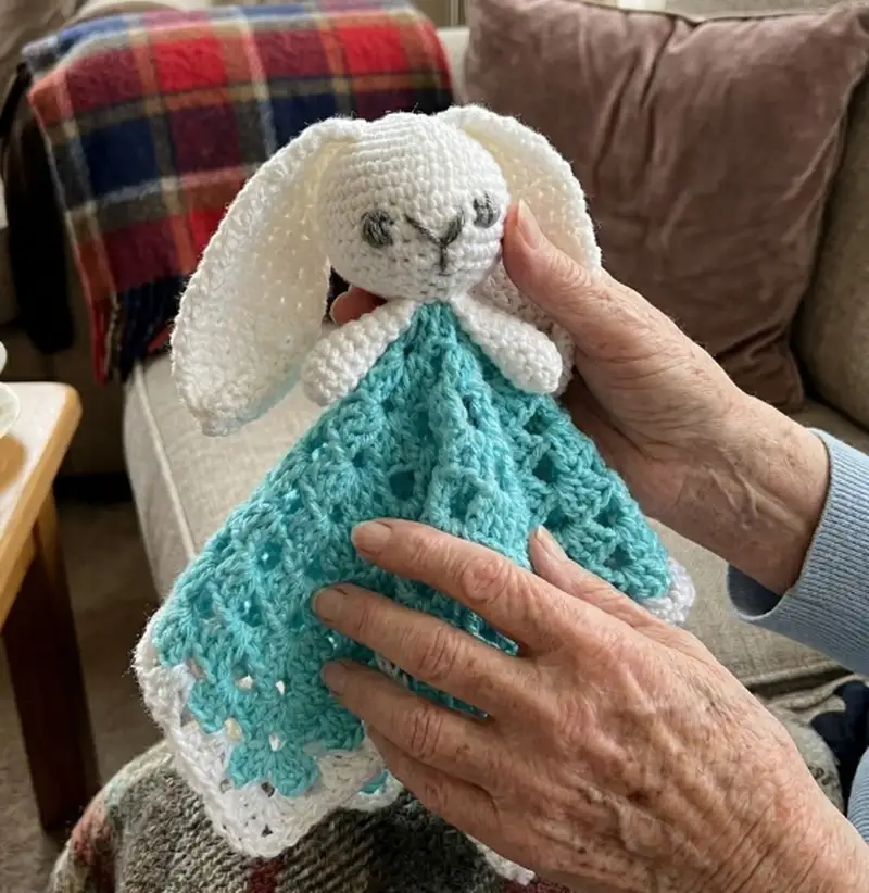 Complimentary Beginner Friendly crochet pattern: Cute Bunny Comforter Amigurumi Pattern - Simple to follow guide