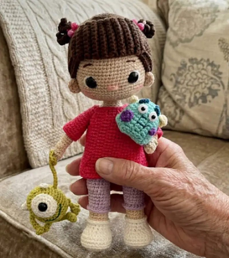 Complimentary Intermediate crochet pattern: Doll Boo Amigurumi Pattern - Simple to follow guide