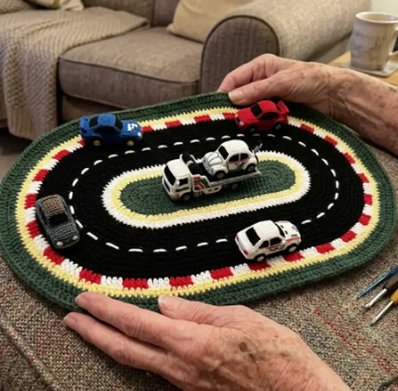 Complimentary Intermediate crochet pattern: WRN's Race Track Mat Pattern - Simple to follow guide