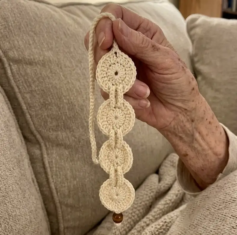 Complimentary Beginner Friendly crochet pattern: Very Shelley Bookmark Pattern - Simple to follow guide