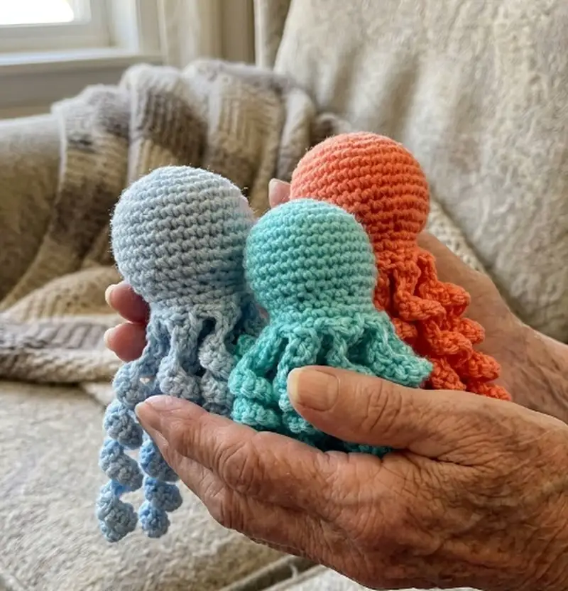 Complimentary Beginner Friendly crochet pattern: Crochet Octopus Amigurumi Pattern - Simple to follow guide