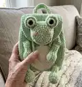Plush Backpack Frog Amigurumi Pattern step 1 - construction progress