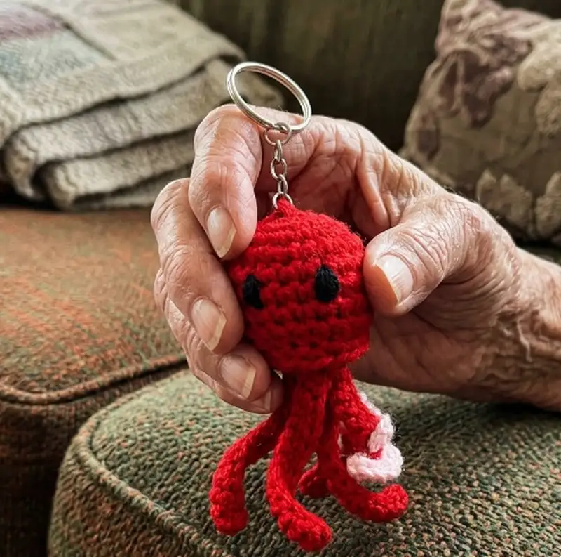 Quality crochet pattern: Jellyfish Keychains Amigurumi Pattern - Beginner Friendly level guide with complete instructions