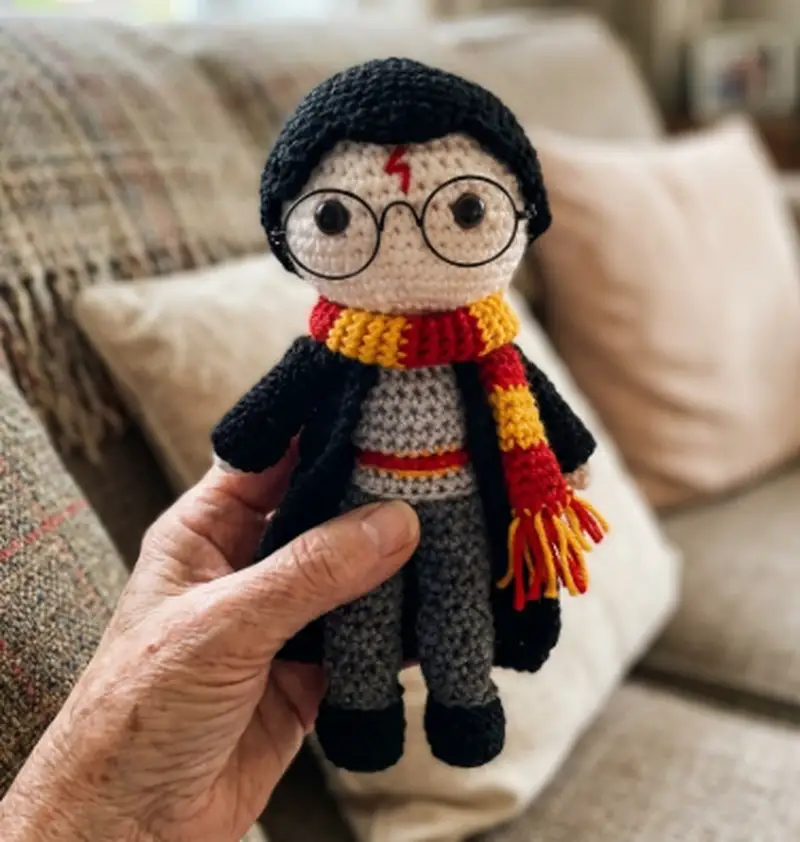 Quality crochet pattern: Harry Potter Amigurumi Pattern - Intermediate level guide with complete instructions