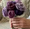 International Women's Day Flowers Pattern step 3 - details and accessories