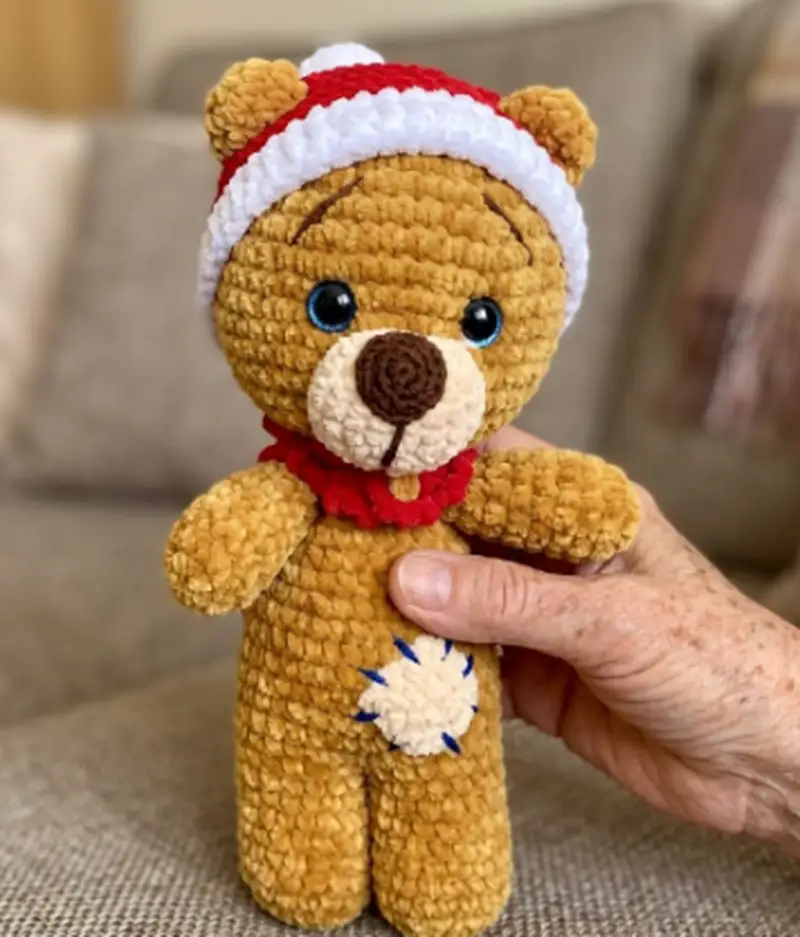 Complimentary Beginner Friendly crochet pattern: Deer Hat and Scarf Amigurumi Pattern - Simple to follow guide