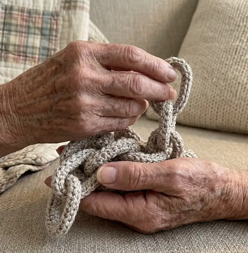 Complimentary Beginner Friendly crochet pattern: Chunky Chain Pattern - Simple to follow guide