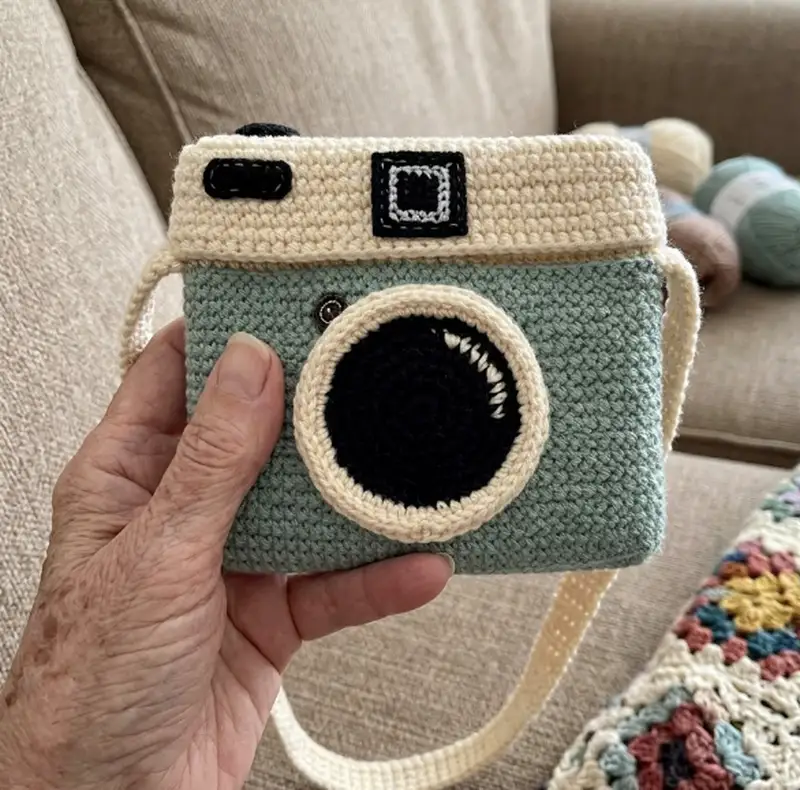 Complimentary Intermediate crochet pattern: The Camera Crochet Bag & Purse Pattern - Simple to follow guide
