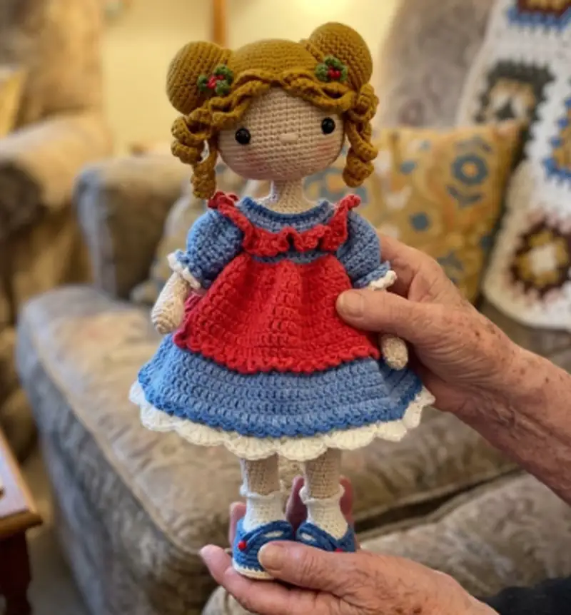 Complimentary Intermediate crochet pattern: Doll Eliza Amigurumi Pattern - Simple to follow guide