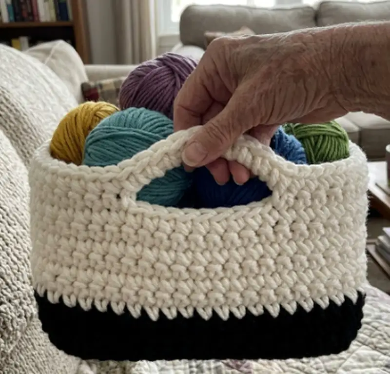 Complimentary Beginner Friendly crochet pattern: Any-Size Square Container Crochet Pattern - Simple to follow guide