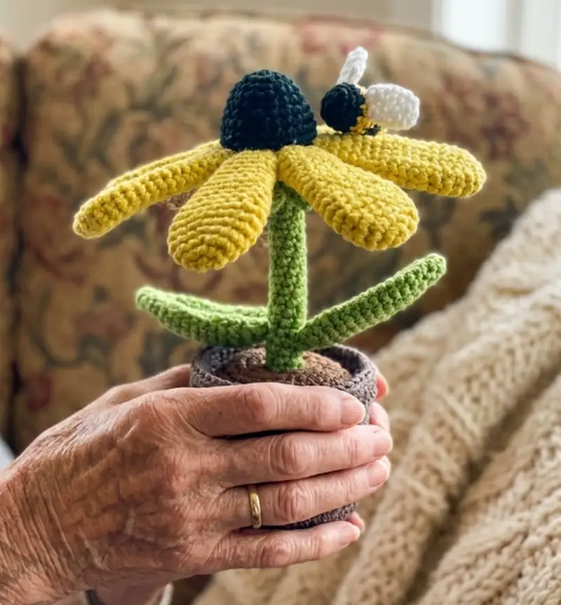 Complimentary Intermediate crochet pattern: Bumble Blossom Black Eyed Susan Amigurumi Pattern - Simple to follow guide