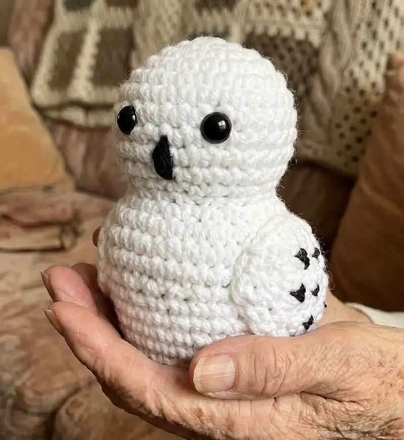Quality crochet pattern: Hedwig The Owl Amigurumi Pattern - Intermediate level guide with complete instructions