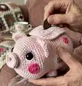 Piggy Bank Amigurumi Pattern step 4 - final assembly and finishing