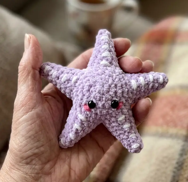 Complimentary Beginner Friendly crochet pattern: Starfish Amigurumi Pattern - Simple to follow guide