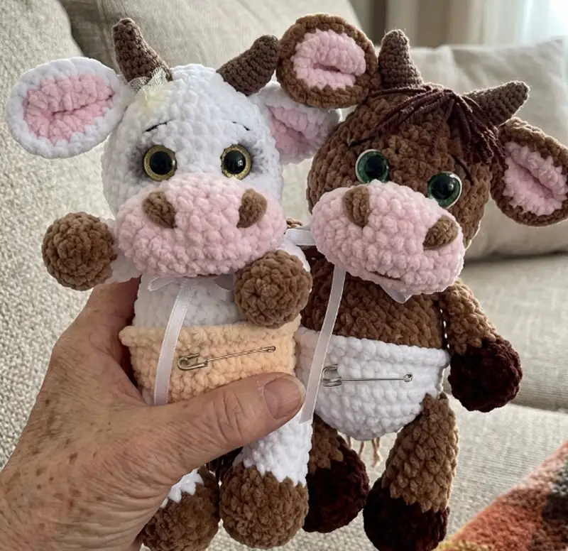 Complimentary Intermediate crochet pattern: Baby Cow and Baby Bull Amigurumi Pattern - Simple to follow guide