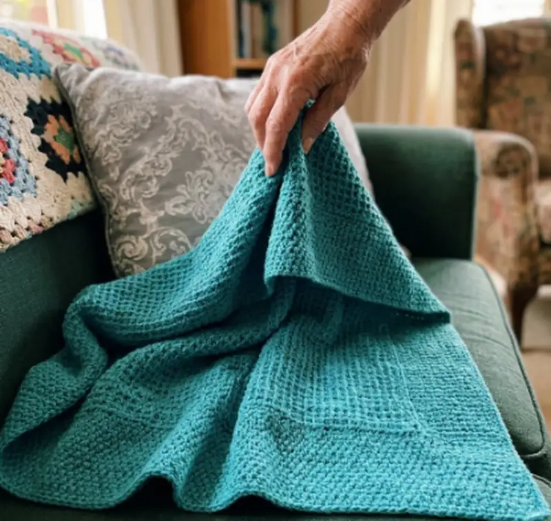Complimentary Beginner Friendly crochet pattern: Turquoise Knitted Afghan Pattern - Simple to follow guide