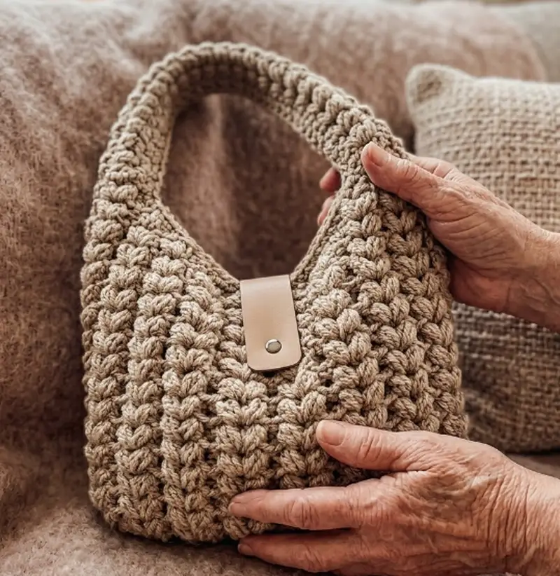 Quality crochet pattern: Winter Fairytail Pattern - Beginner Friendly level guide with complete instructions