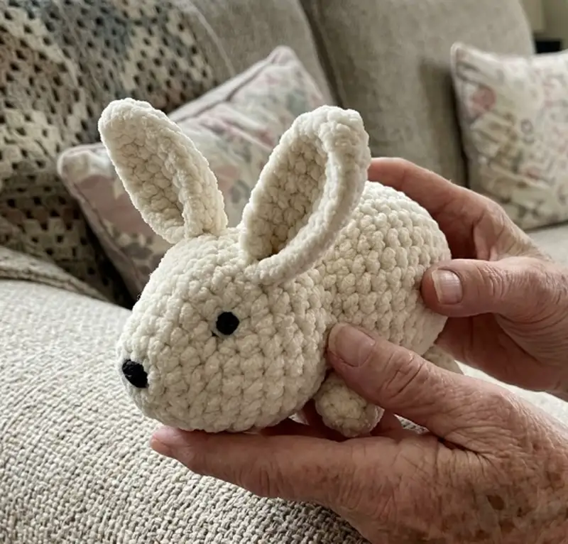 Quality crochet pattern: Rabbit Amigurumi Pattern - Intermediate level guide with complete instructions