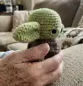 Baby Alien Amigurumi Pattern step 3 - details and accessories