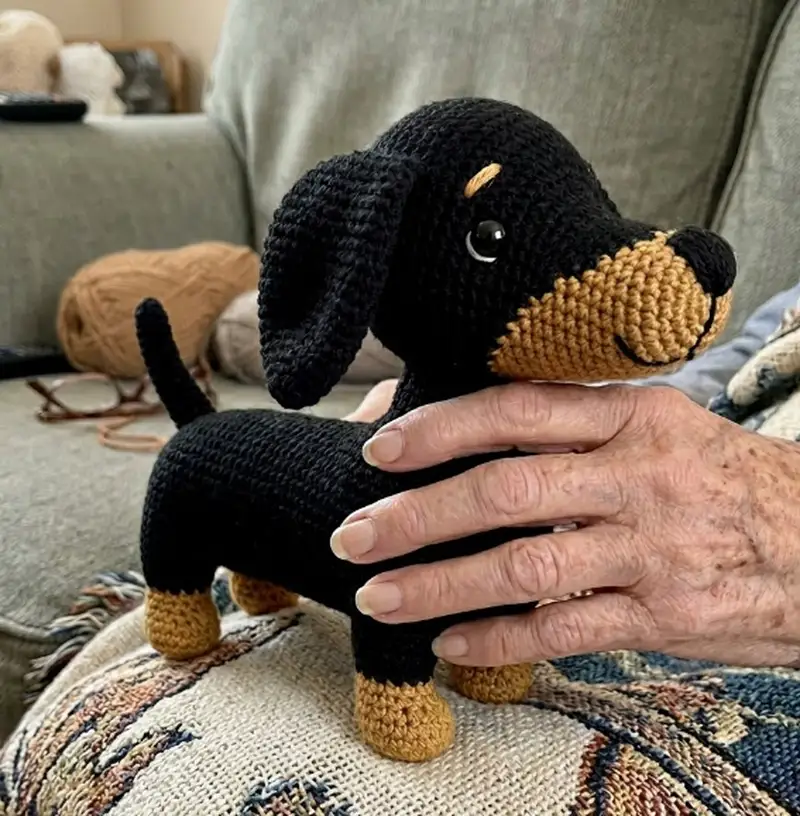 Complimentary Intermediate crochet pattern: Yumi the Dachshund Bicolor Amigurumi Pattern - Simple to follow guide