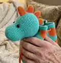 Dino Backpack Amigurumi Pattern step 2 - assembly progress