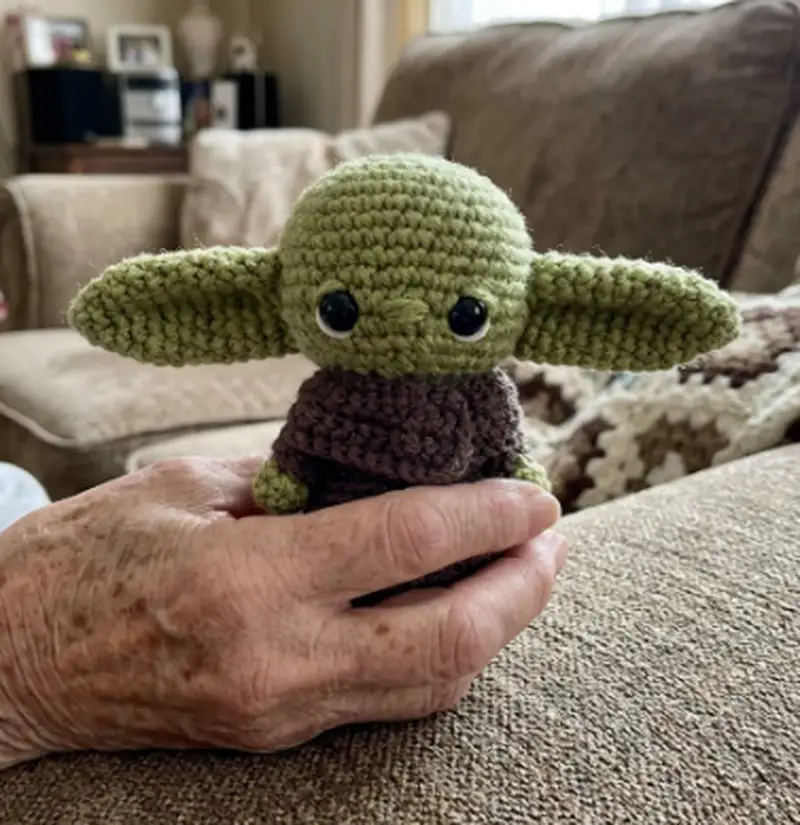 Complimentary Intermediate crochet pattern: Baby Alien Amigurumi Pattern - Simple to follow guide