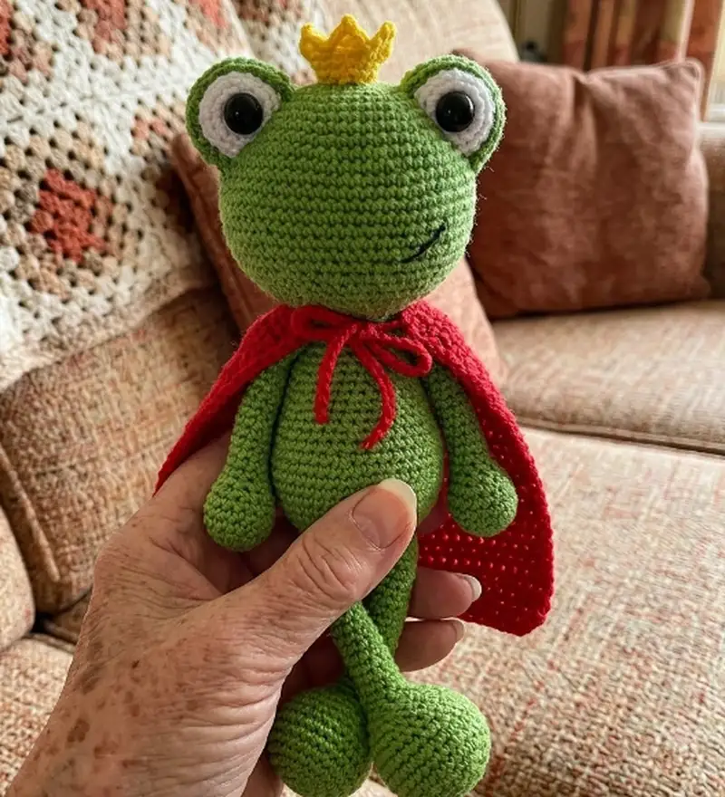 Complimentary Intermediate crochet pattern: Frog Prince Amigurumi Pattern - Simple to follow guide