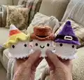 No Sew Ghosts Wearing Hats Amigurumi Pattern step 1 - construction progress