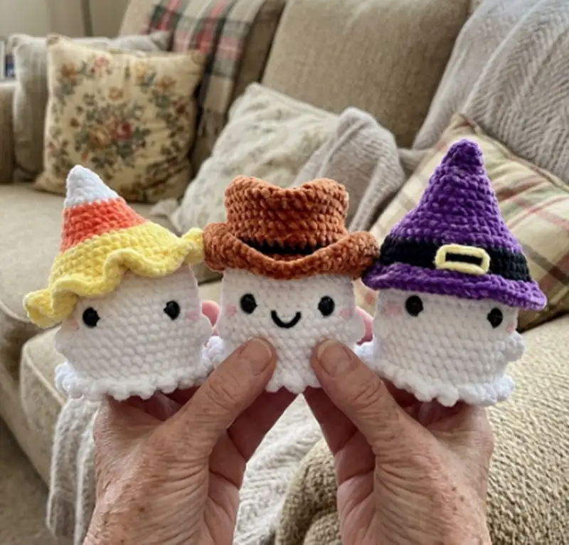 Complimentary Intermediate crochet pattern: No Sew Ghosts Wearing Hats Amigurumi Pattern - Simple to follow guide