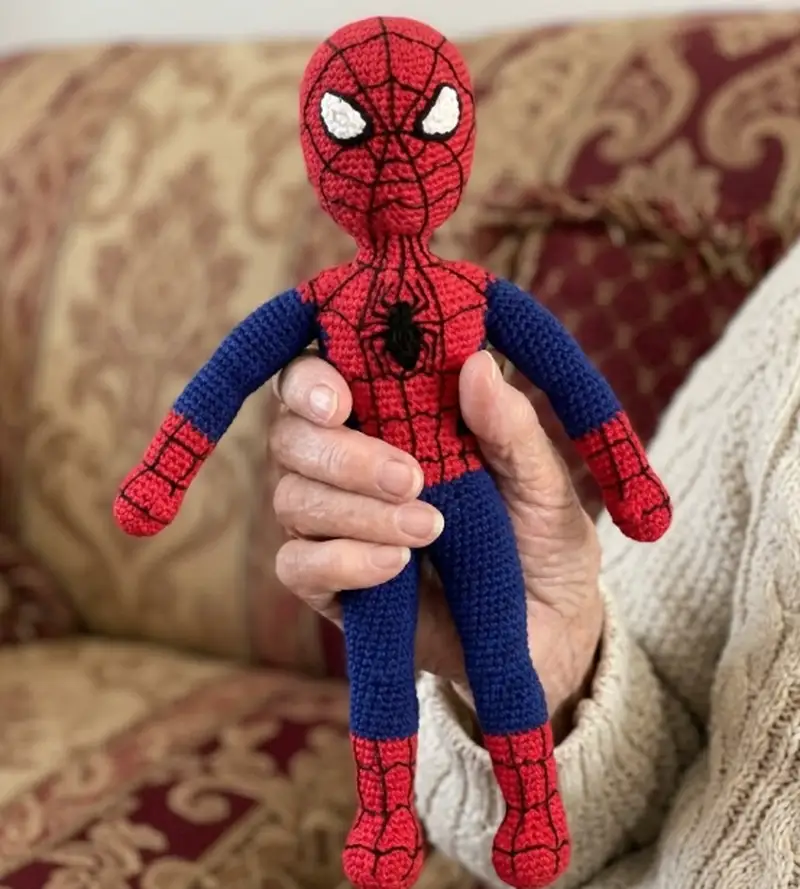 Quality crochet pattern: The Spiderman Amigurumi Pattern - Intermediate level guide with complete instructions