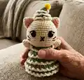 Christmas Tree Cat Amigurumi Pattern step 4 - final assembly and finishing