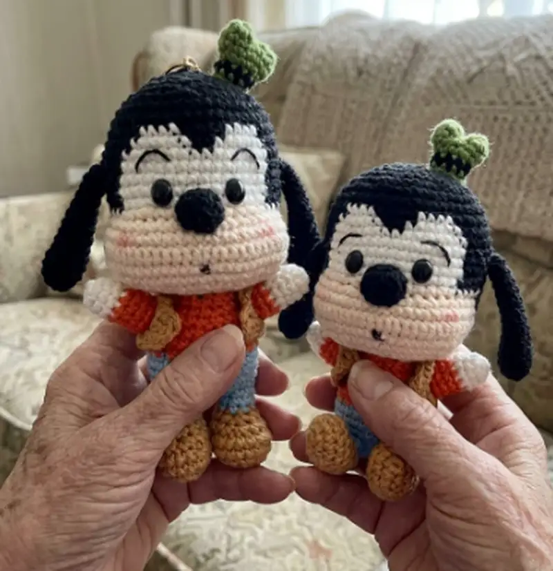 Complimentary Intermediate crochet pattern: Standing and Sitting Goofy Amigurumi Pattern - Simple to follow guide