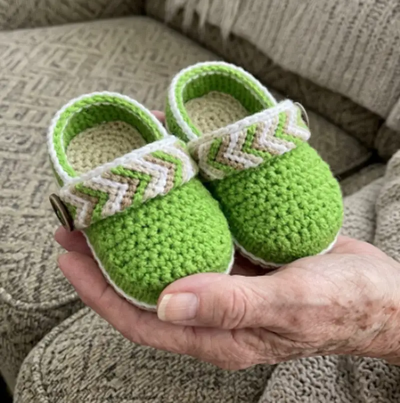Complimentary Intermediate crochet pattern: Tribal Baby Clogs Pattern - Simple to follow guide