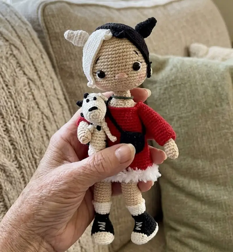 Complimentary Intermediate crochet pattern: Doll Cruella Amigurumi Pattern - Simple to follow guide