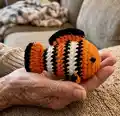 Clownfish (Nemo) Amigurumi Pattern step 4 - final assembly and finishing