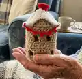 Elendan Dollhouse Amigurumi Pattern step 4 - final assembly and finishing