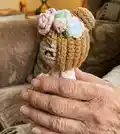 Reversible Flower Bouquet & Bride Amigurumi Pattern step 3 - details and accessories