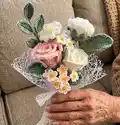 Flower bouquet C Crochet Pattern step 1 - construction progress