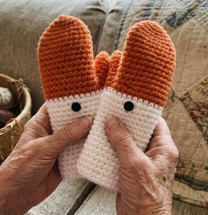 Quality crochet pattern: Goose Mittens Pattern - Beginner Friendly level guide with complete instructions