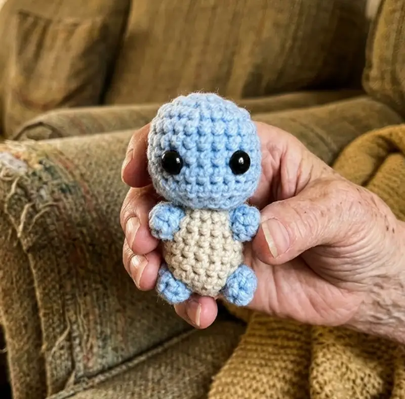 Complimentary Intermediate crochet pattern: Squirtle Amigurumi Pattern - Simple to follow guide