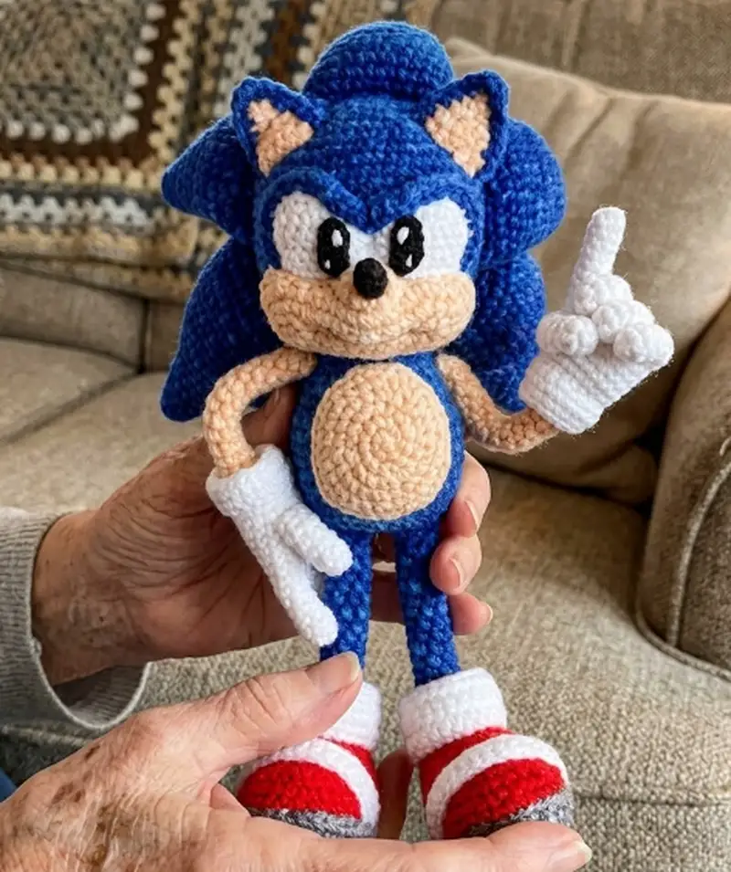 Complimentary Intermediate crochet pattern: Super-Prickle Amigurumi Pattern - Simple to follow guide