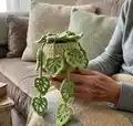 Drooping Leave Crochet Pattern step 4 - final assembly and finishing