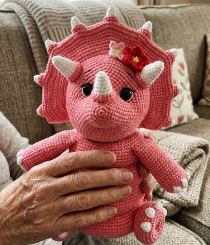 Complimentary Intermediate crochet pattern: Triceratops Amigurumi Pattern - Simple to follow guide