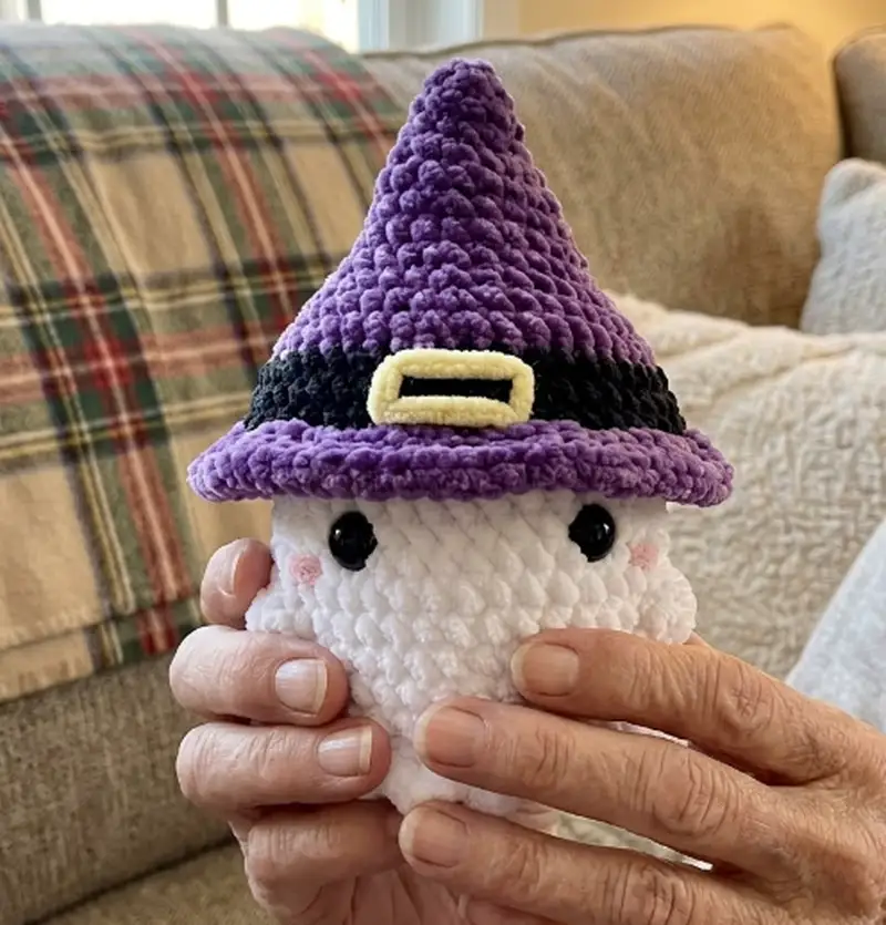 Complimentary Intermediate crochet pattern: No Sew Ghosts Wearing Hats Amigurumi Pattern - Simple to follow guide
