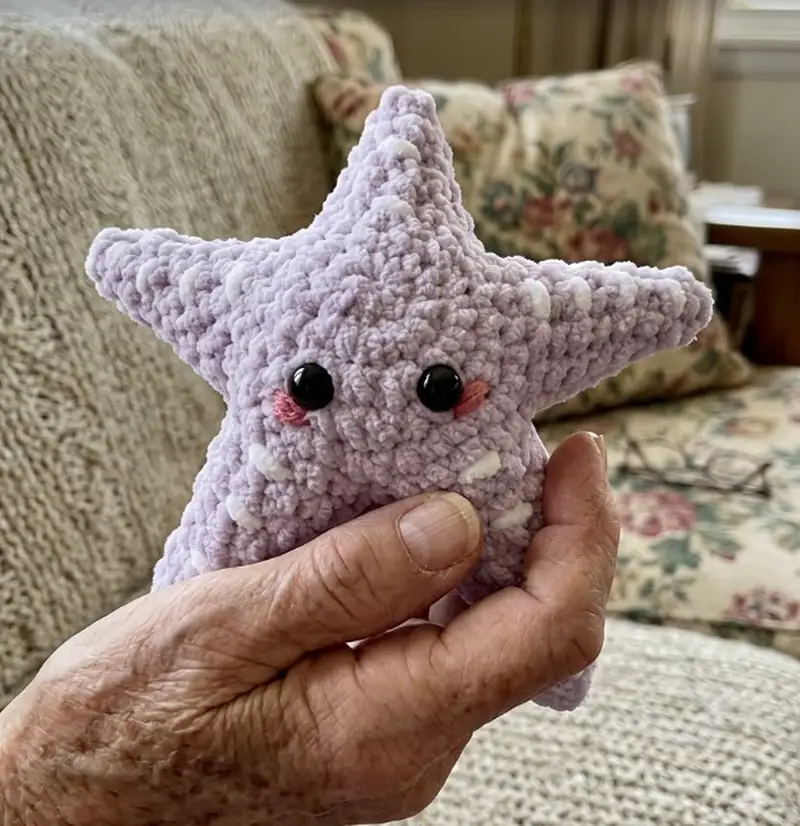 Complimentary Beginner Friendly crochet pattern: Starfish Amigurumi Pattern - Simple to follow guide