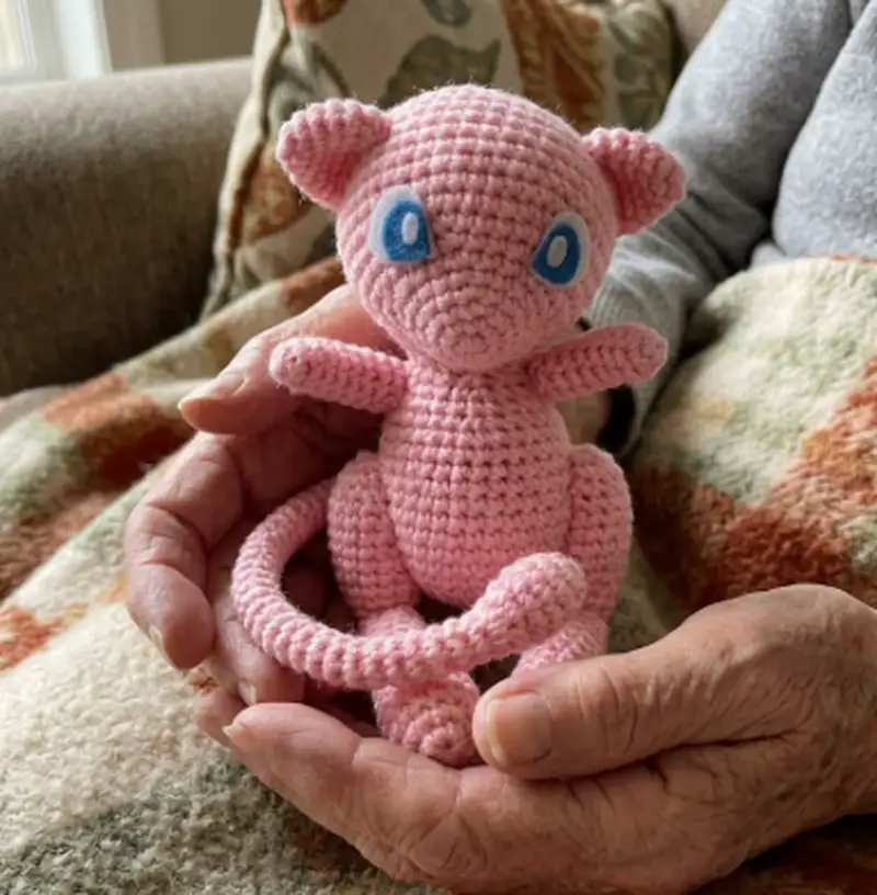 Quality crochet pattern: Mew Plushie Amigurumi Pattern - Intermediate level guide with complete instructions