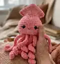 Squid Amigurumi Pattern step 4 - final assembly and finishing