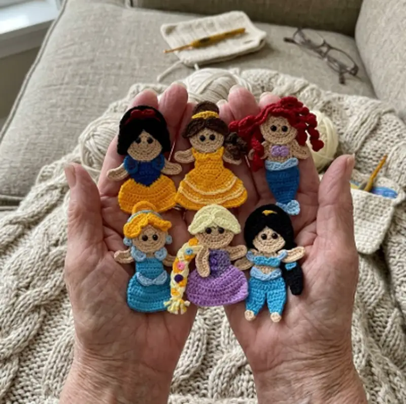 Complimentary Beginner Friendly crochet pattern: Princess Appliques Amigurumi Pattern - Simple to follow guide