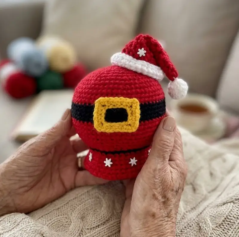 Complimentary Intermediate crochet pattern: Santa Belly Snow Globe Amigurumi Pattern - Simple to follow guide